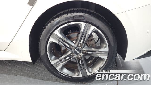 Kia K5 гибрид 3세대 Signature, 2023 все фото