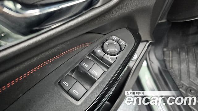 Chevrolet(GM대우) Trax кроссовер 1.2 RS, 2024 13