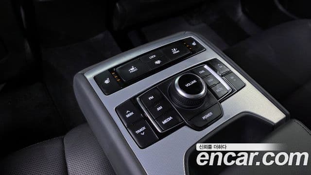 Genesis G80 Premium Luxury, 2017 17