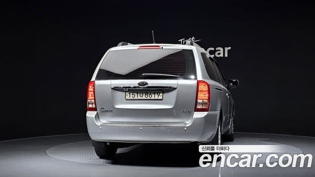 Kia Carnival R R Special, 2011 4