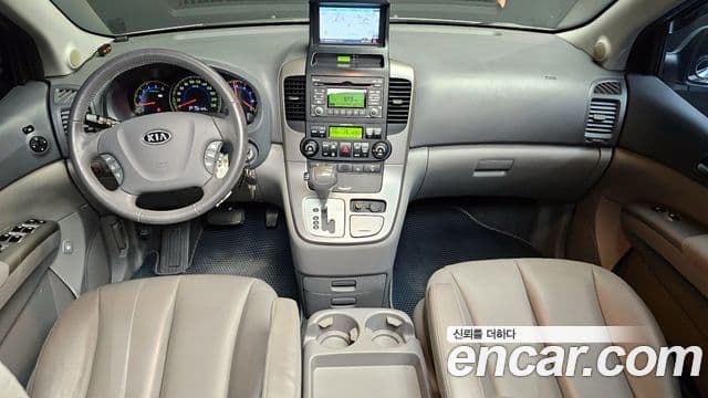 Kia Carnival R R Special, 2011 7