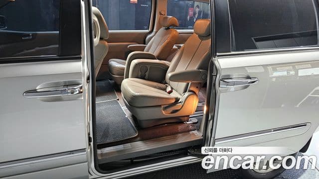 Kia Carnival R R Special, 2011 13