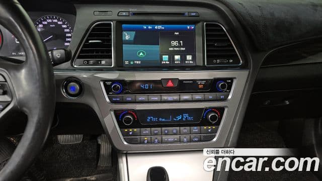 Hyundai LF Sonata Special, 2016 16