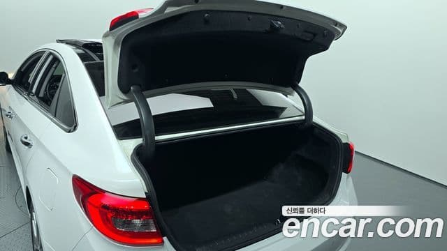 Hyundai LF Sonata Special, 2016 20