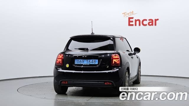 Mini Cooper Электрический (Electric) 3세대, 2023 4