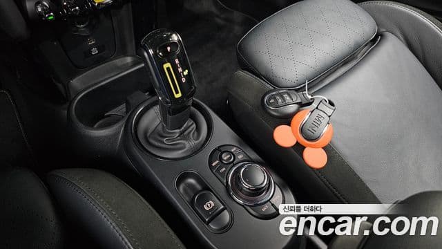 Mini Cooper Электрический (Electric) 3세대, 2023 9