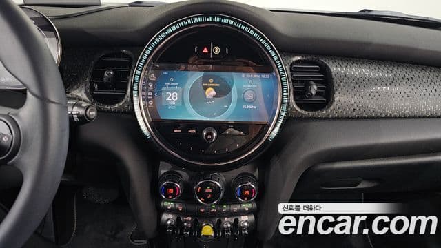 Mini Cooper Электрический (Electric) 3세대, 2023 14