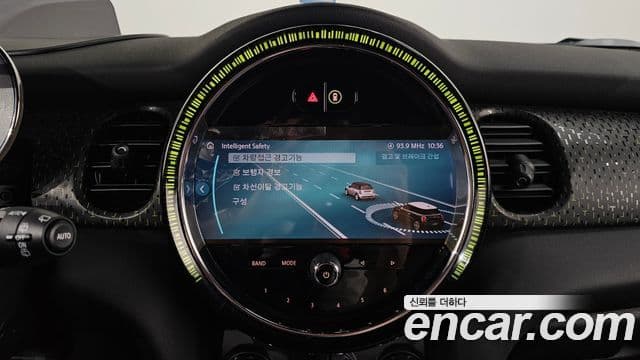 Mini Cooper Электрический (Electric) 3세대, 2023 16