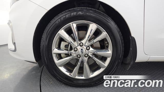 Kia The / новый New Carnival Special, 2020 все фото