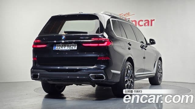 BMW X7 (G07) xDrive 40i M Sport 6인승, 2025 2