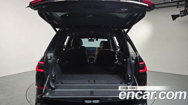 BMW X7 (G07) xDrive 40i M Sport 6인승, 2025 20