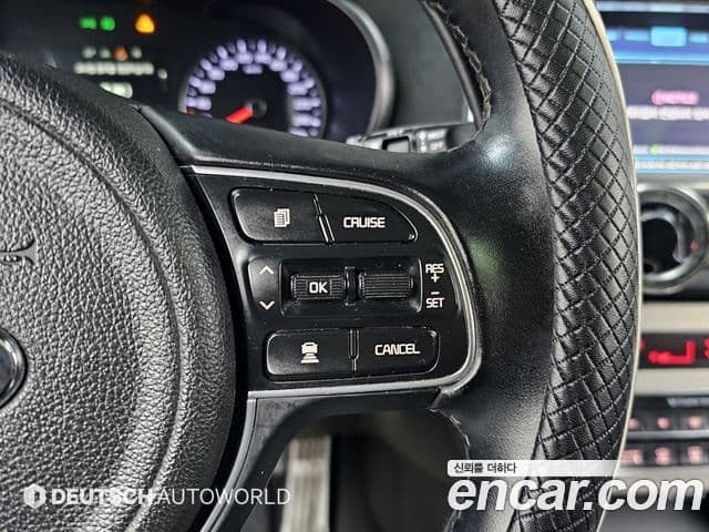 Kia K5 гибрид 2세대 Special, 2016 18