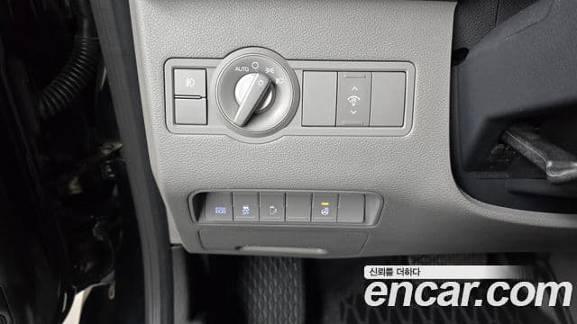 Hyundai 쏠라티 лимузин, 2020 16