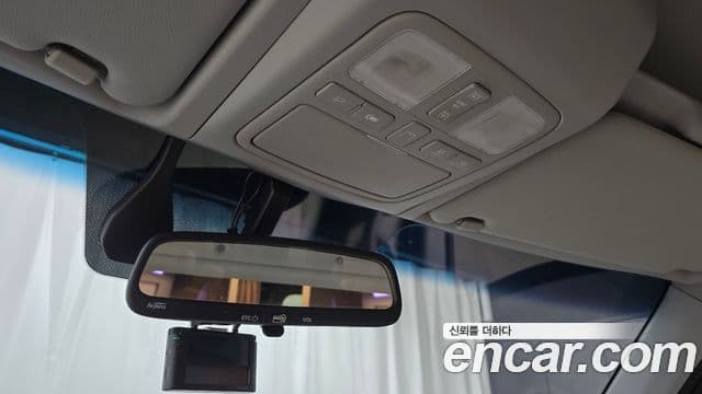 Hyundai 쏠라티 лимузин, 2020 17