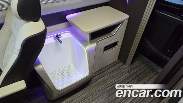 Hyundai 쏠라티 лимузин, 2020 18