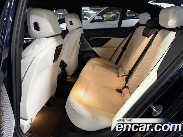 BMW 5시리즈 (G60) 520i M Sport, 2025 8