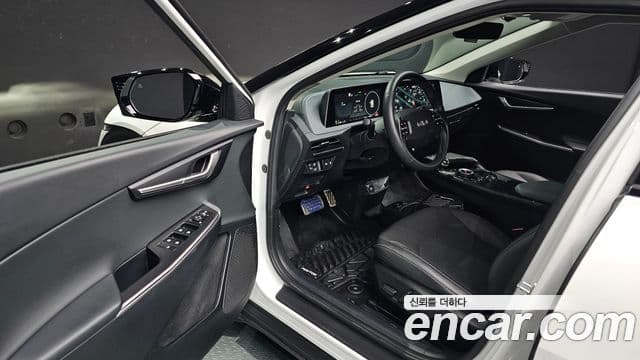 Kia EV6 Air, 2024 11