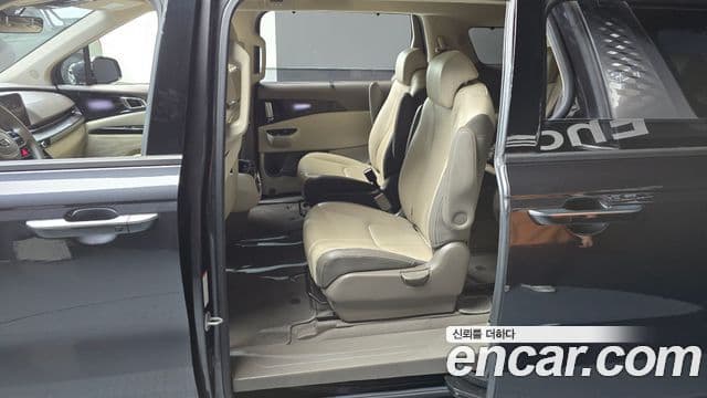 Kia Carnival 4세대 Signature, 2021 11