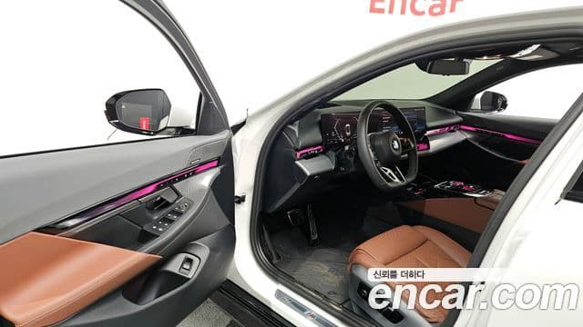BMW 5시리즈 (G60) 530i xDrive M Sport, 2025 10