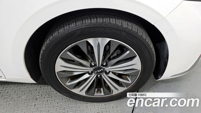 Kia K8 гибрид Noblesse, 2022 все фото