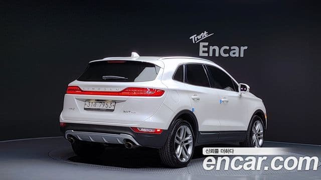 Lincoln MKC, 2018 2