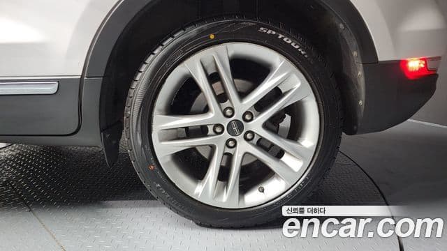 Lincoln MKC, 2018 все фото