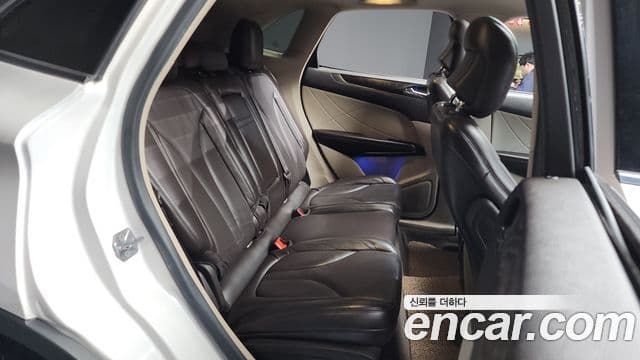 Lincoln MKC, 2018 12