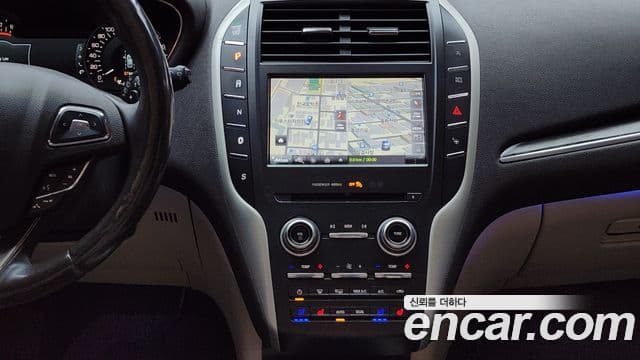 Lincoln MKC, 2018 14