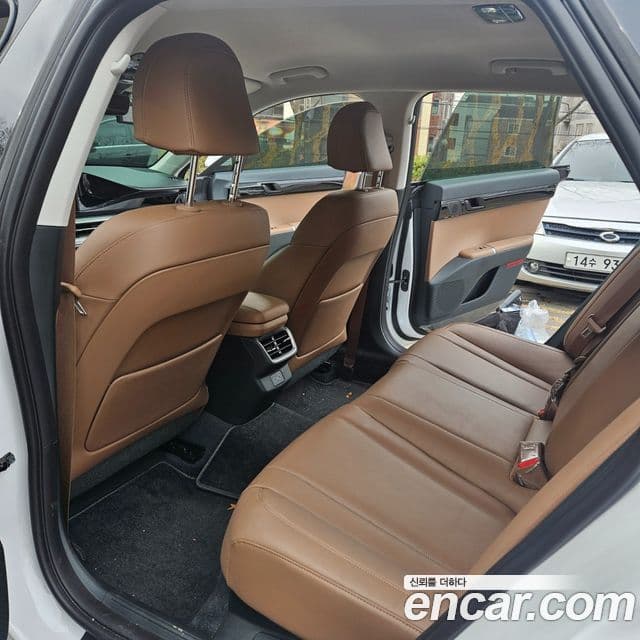 Hyundai Grandeur (GN7) Premium, 2025 9