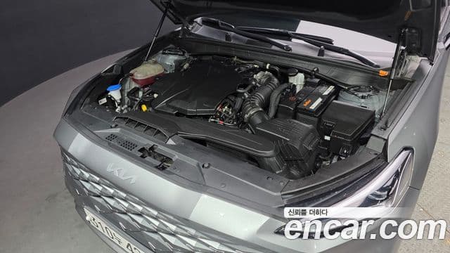 Kia K8 Trendy(таксомоторный тип), 2023 6