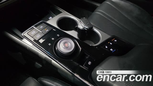 Kia K8 Trendy(таксомоторный тип), 2023 9