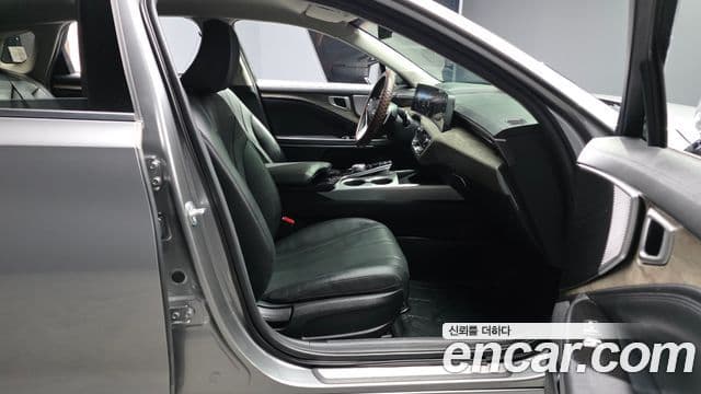 Kia K8 Trendy(таксомоторный тип), 2023 11