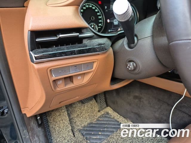 Genesis G80 (RG3) бензин 2.5 турбо AWD, 2022 10