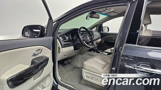 Kia The / новый New Carnival Special, 2019 10