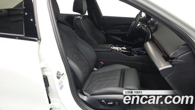 BMW 5시리즈 (G60) 520i M Sport, 2024 10