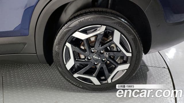 Kia The / новый New Seltos Signature, 2023 14