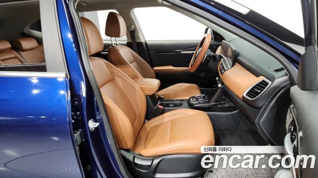 Kia The / новый New Seltos Signature, 2023 все фото