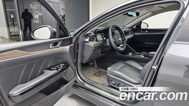 Kia K5 3세대 Signature, 2020 11