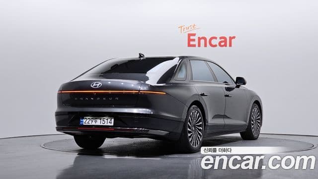 Hyundai Grandeur (GN7) Calligraphy, 2023 2