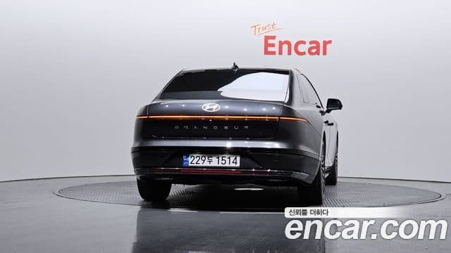 Hyundai Grandeur (GN7) Calligraphy, 2023 4