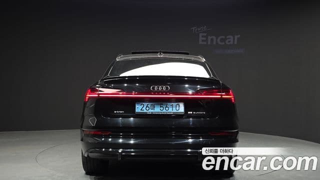 Audi e-Tron 55 Quattro Sportback, 2022 4