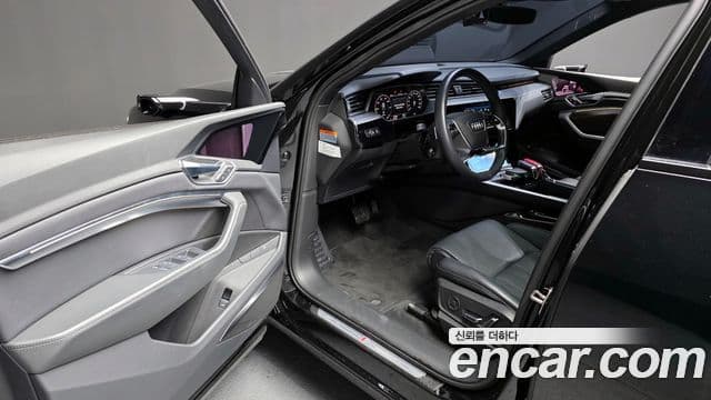 Audi e-Tron 55 Quattro Sportback, 2022 10