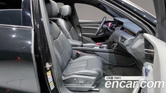 Audi e-Tron 55 Quattro Sportback, 2022 11