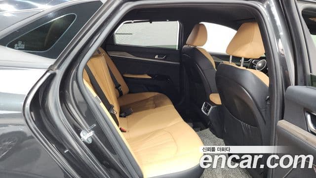 Kia K5 гибрид 3세대 Signature, 2021 12