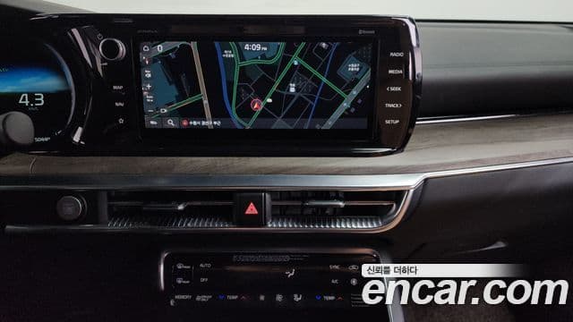 Kia K5 гибрид 3세대 Signature, 2021 14