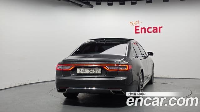 Lincoln Continental 10세대, 2018 4