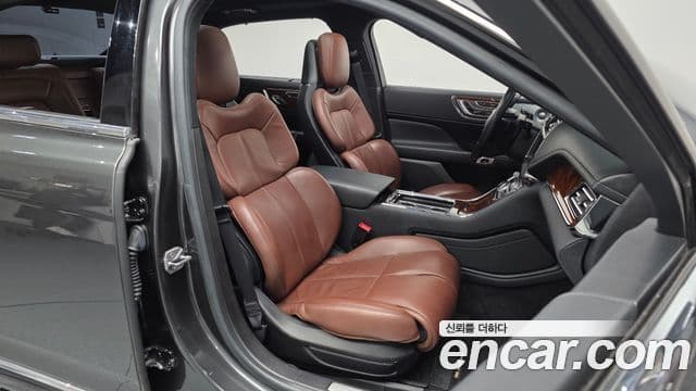 Lincoln Continental 10세대, 2018 10