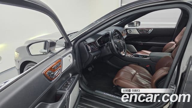 Lincoln Continental 10세대, 2018 11