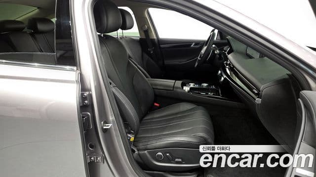 Genesis G80 (RG3) бензин 2.5 турбо 2WD, 2024 11