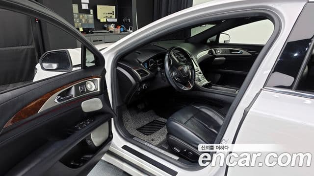 Lincoln New MKZ 2세대, 2017 10